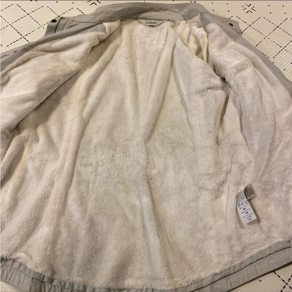LL Bean Womans jacket - Picture 2 of 7